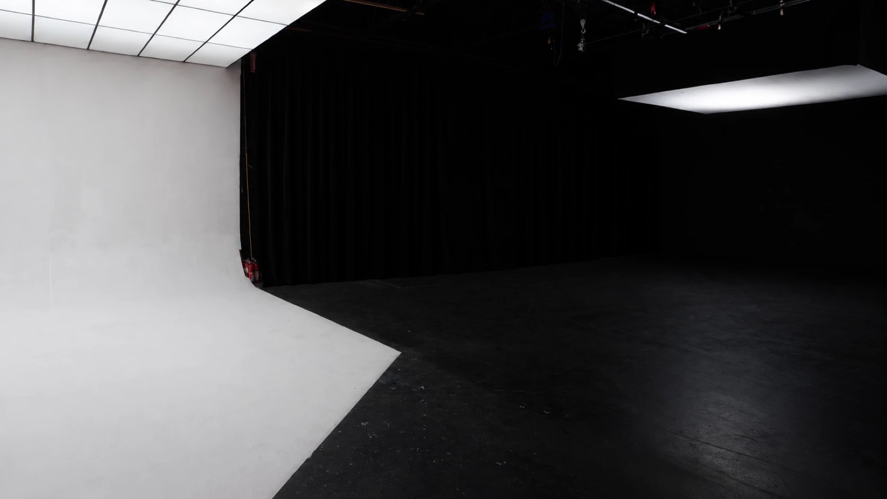 Moonlight Studio Toronto, Cyclorama and VOID